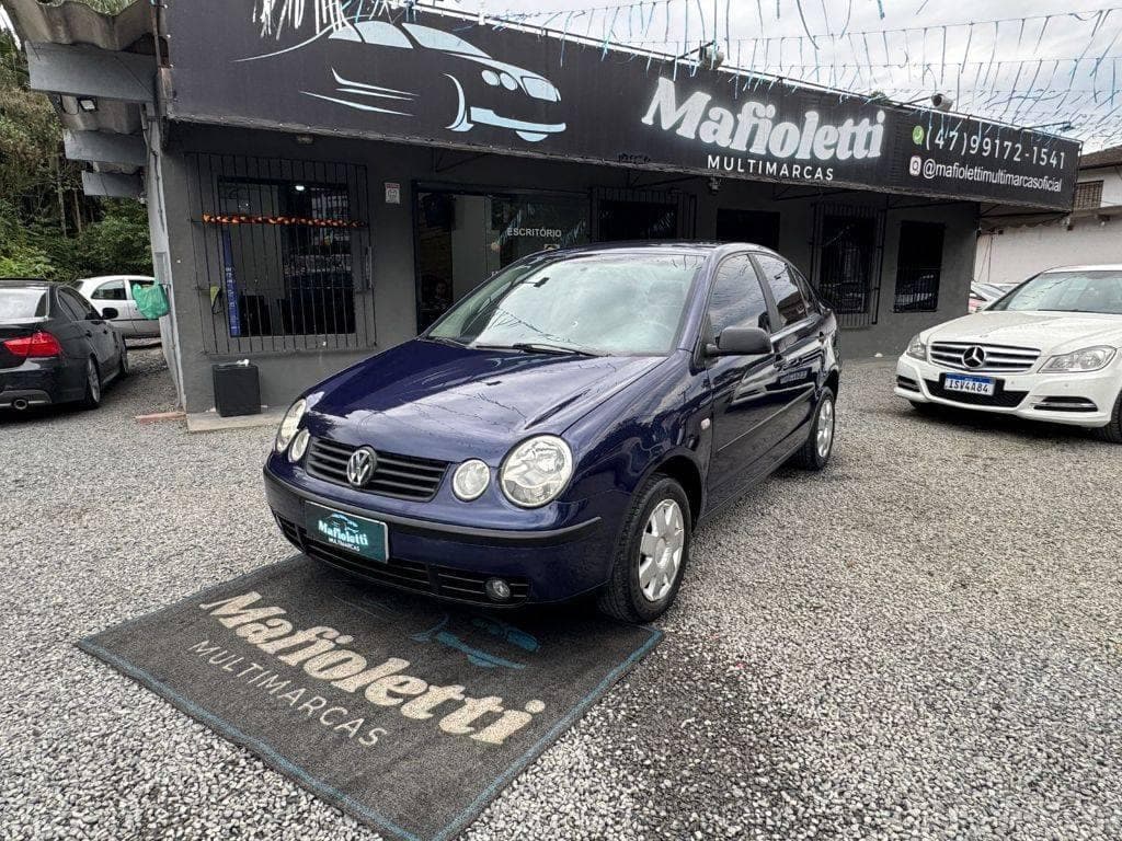 Volkswagen Polo Sedan 1.6 Mi 101cv 8V 4p
