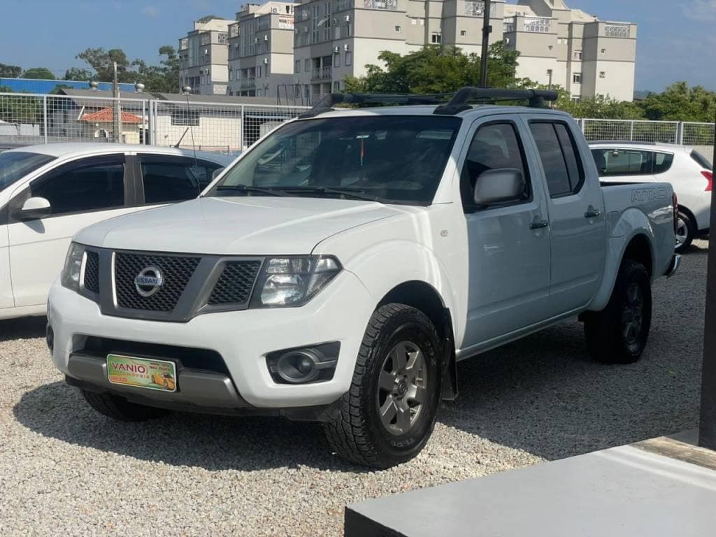 Nissan Frontier SV AT.CD 4X4 TB DIESEL MEC.