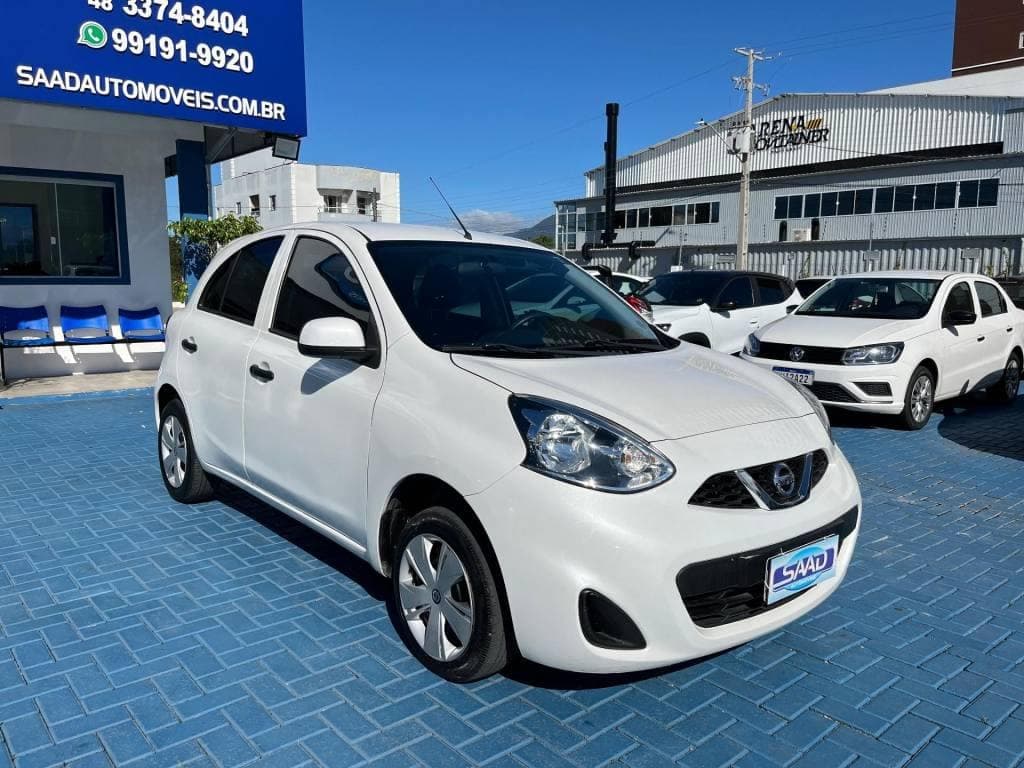 Nissan March S 1.0 12V Flex 5p