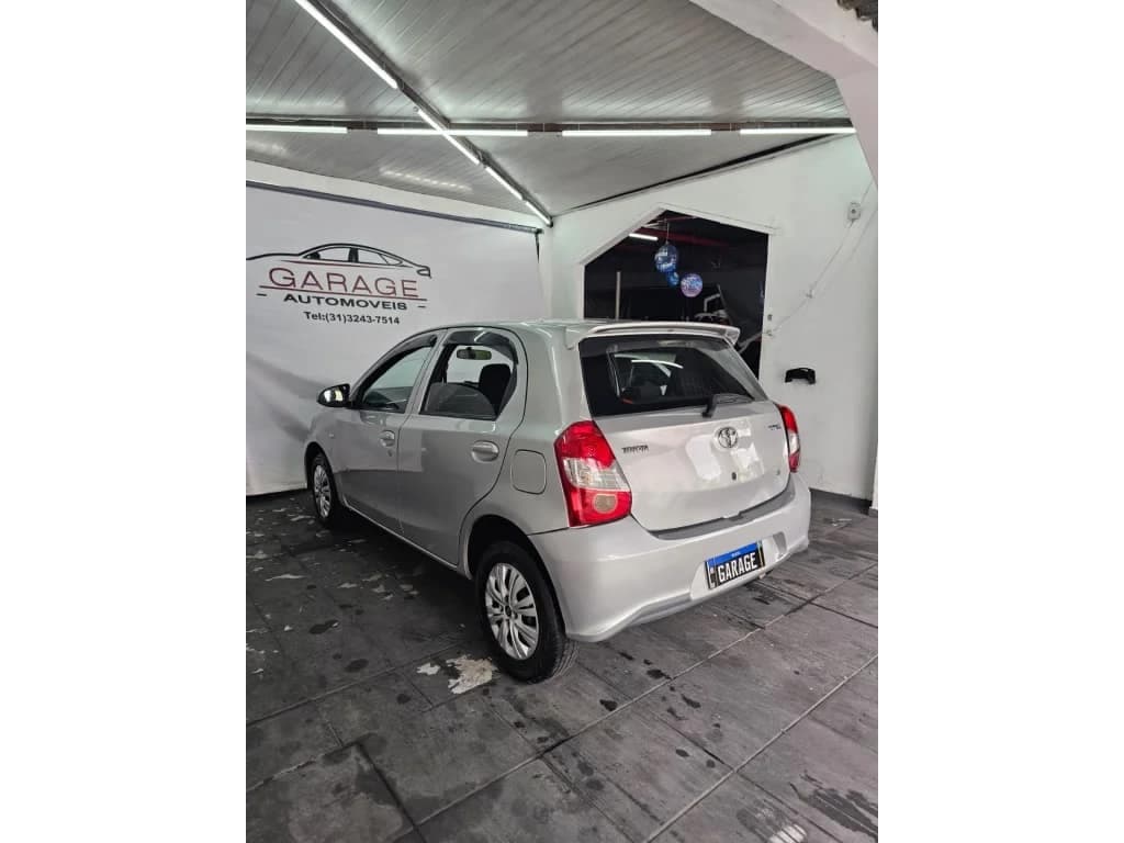 Toyota Etios 1.3 X 16V FLEX 4P MANUAL