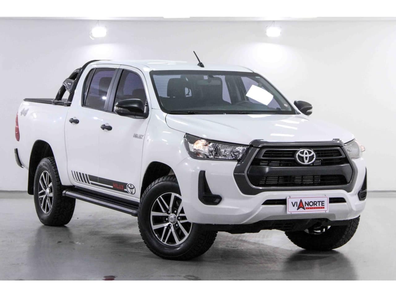 Toyota Hilux 2.8 D-4D TURBO DIESEL CD POWER PACK 4X4 MANUAL
