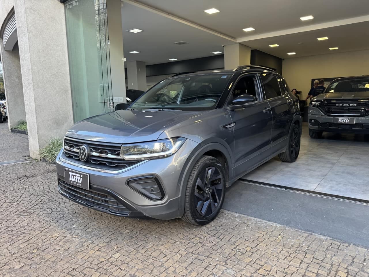 Volkswagen T-Cross 1.4 250 TSI TOTAL FLEX HIGHLINE AUTOMÁTICO