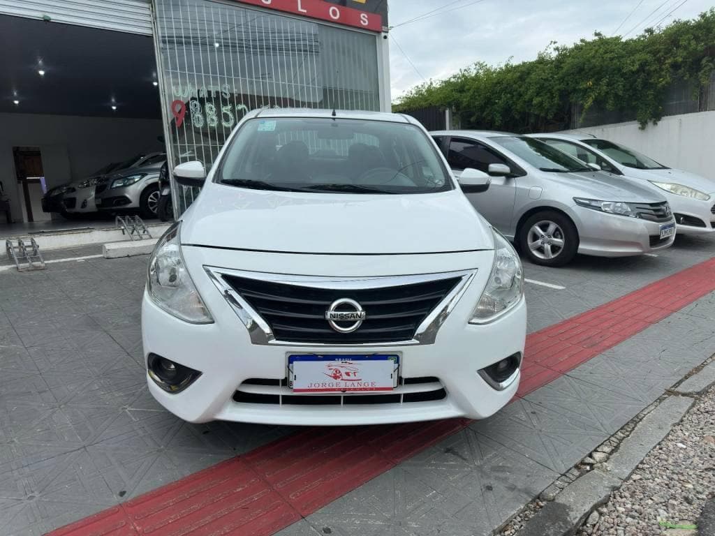 Nissan Versa 16SL CVT