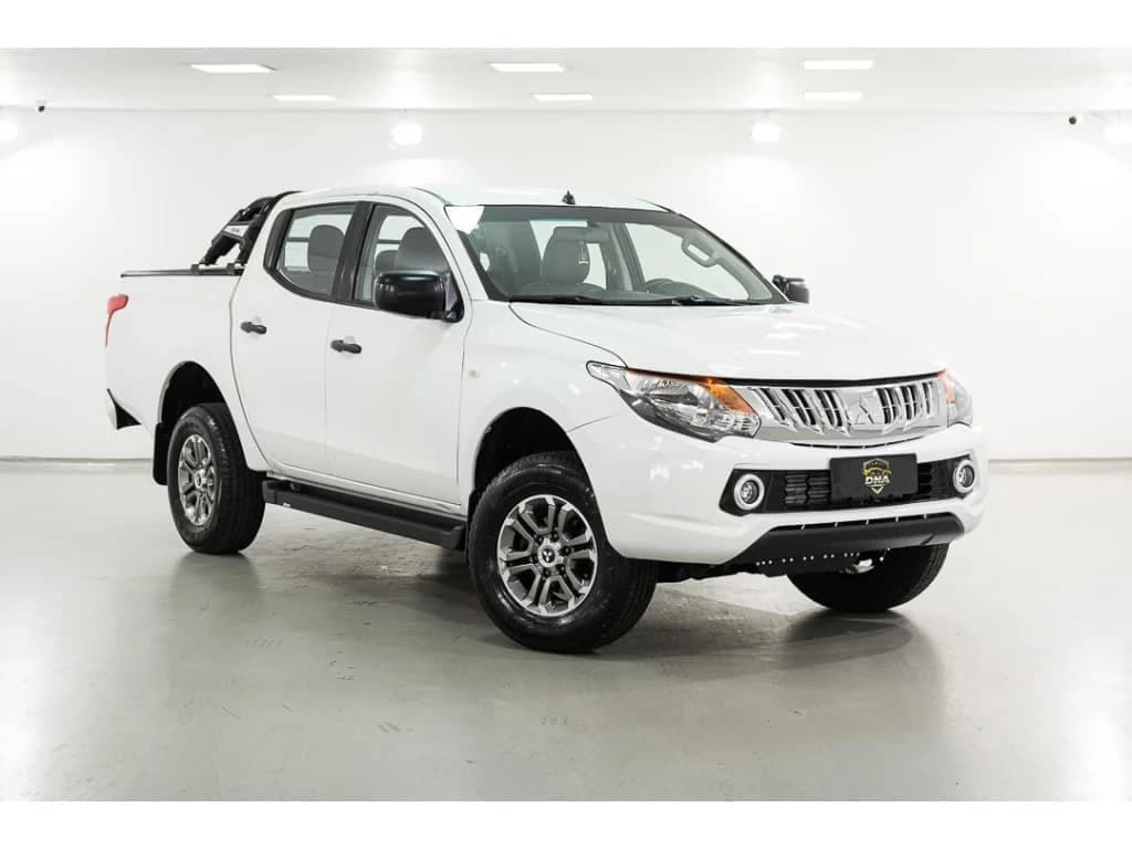 Mitsubishi L200 2.4 16V TURBO DIESEL GL CD 4X4 MANUAL