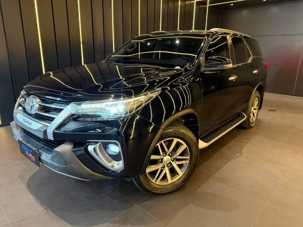 Toyota Hilux SRX 4x4 2.8 TDI 16V Dies. Aut.