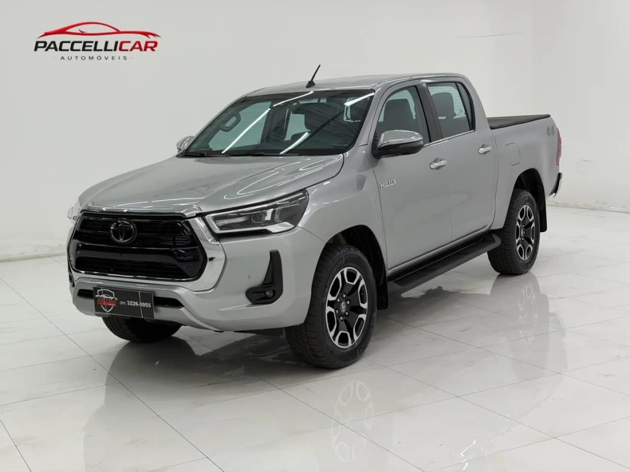 Toyota Hilux 2.8 D-4D TURBO DIESEL CD SRX 4X4 AUTOMÁTICO