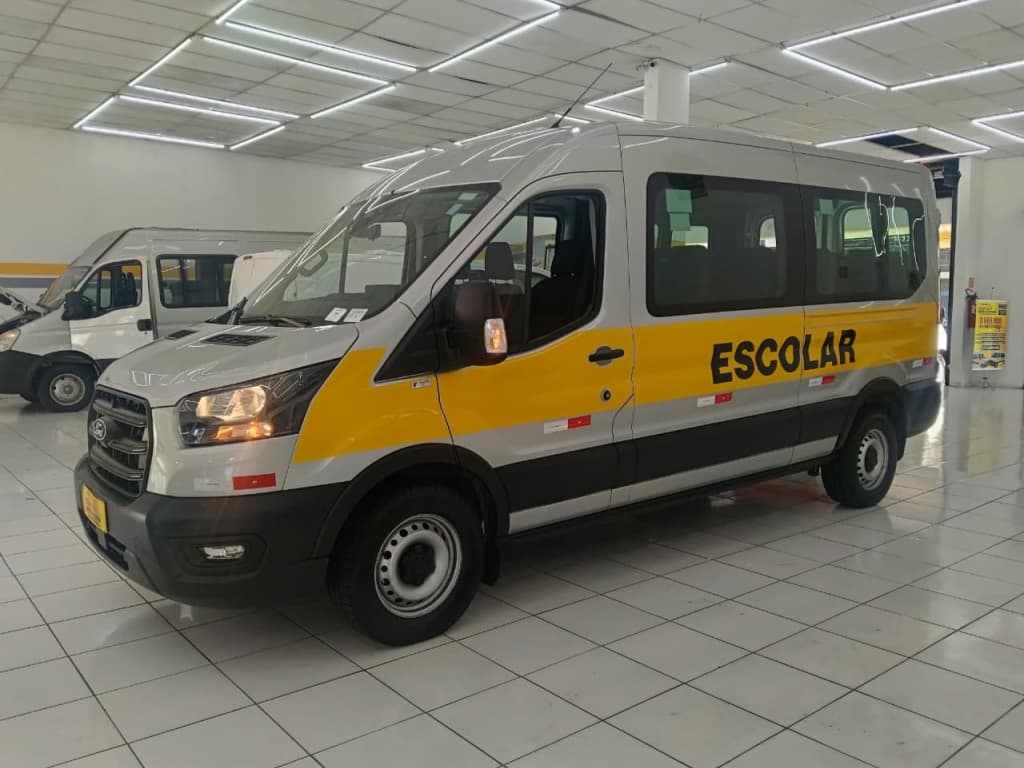 Ford Transit 2.0 ECOBLUE DIESEL MINIBUS 14+1 L3H2 AUTOMÁTICO