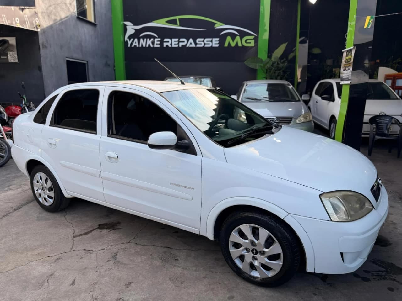 Chevrolet Corsa 1.4 MPFI PREMIUM SEDAN 8V FLEX 4P MANUAL