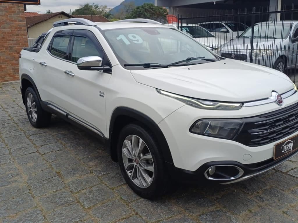 Fiat Toro VOLCANO AT D 4X4