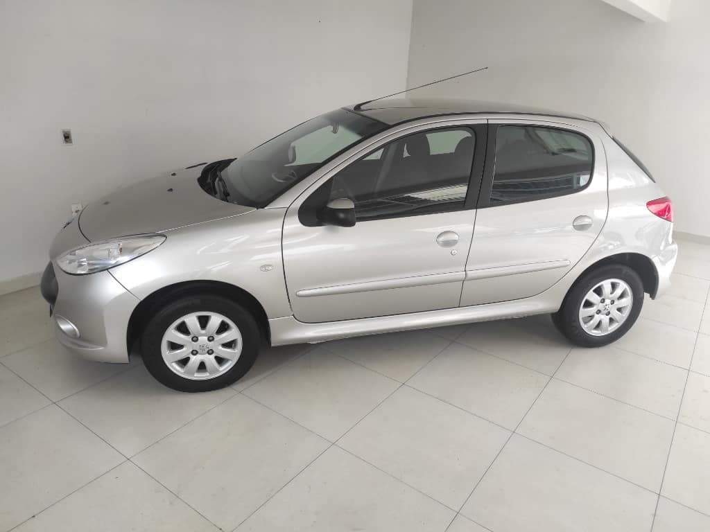 Peugeot 207 1.4 sport completo