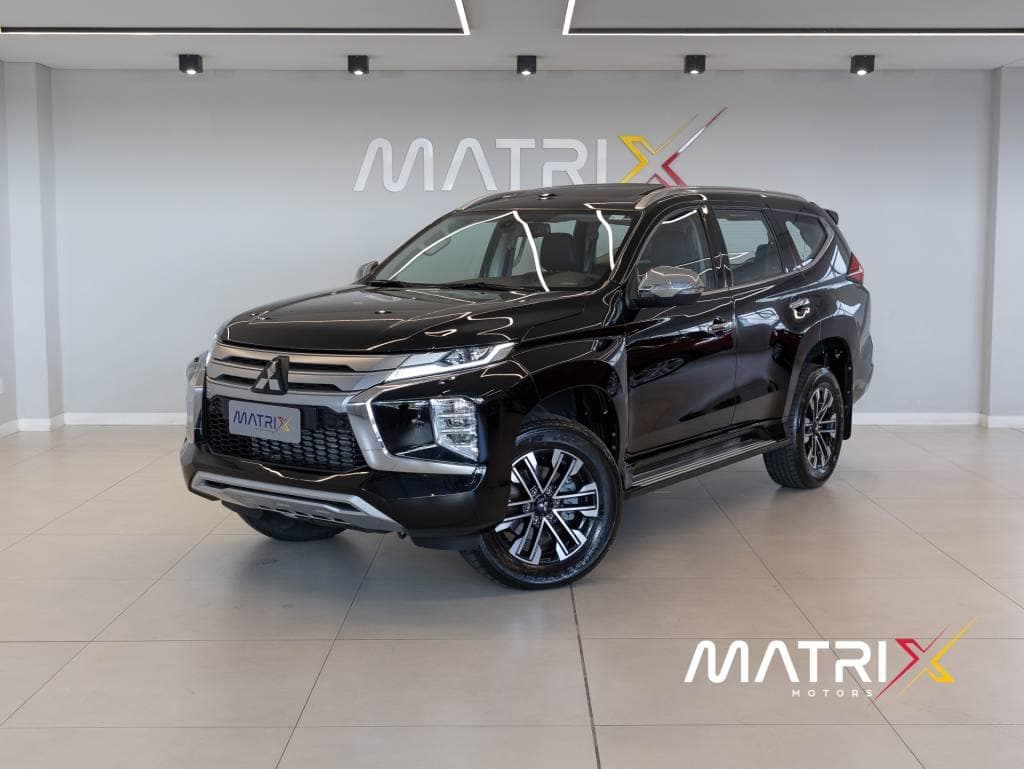 Mitsubishi Pajero 2.4 SPORT HPE-S 4X4 DIESEL AUT. COM TETO SOLAR