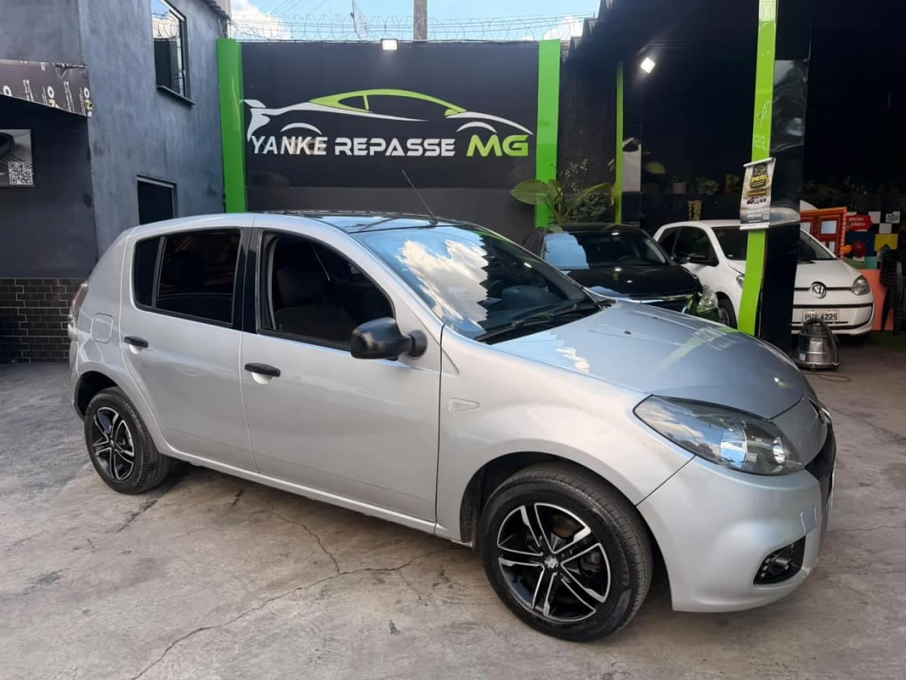 Renault Sandero 1.0 EXPRESSION 16V FLEX 4P MANUAL