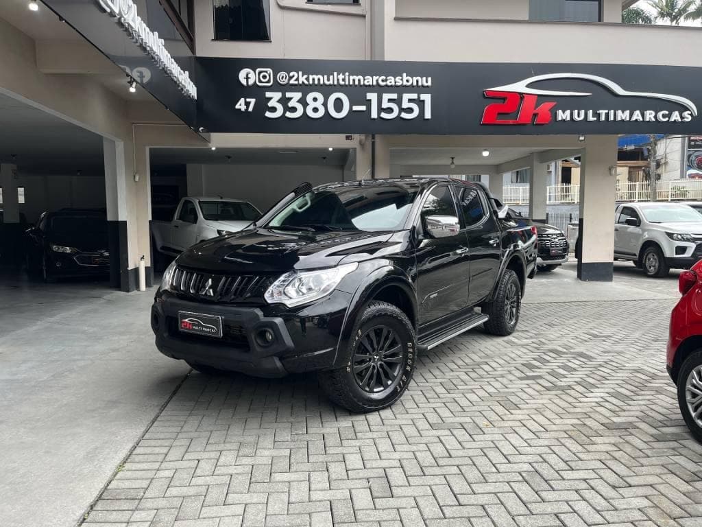Mitsubishi L200 Sport HPE-S 2.4 CD Dies. Aut