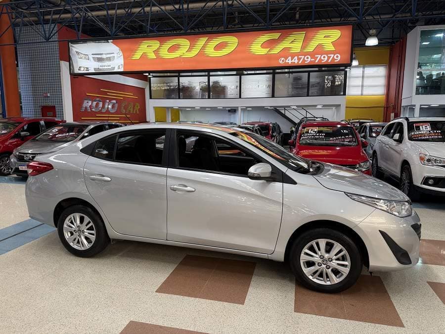 Toyota Yaris SEDAN 1.5 FLEX XL UNICO DONO IMPECAVEL