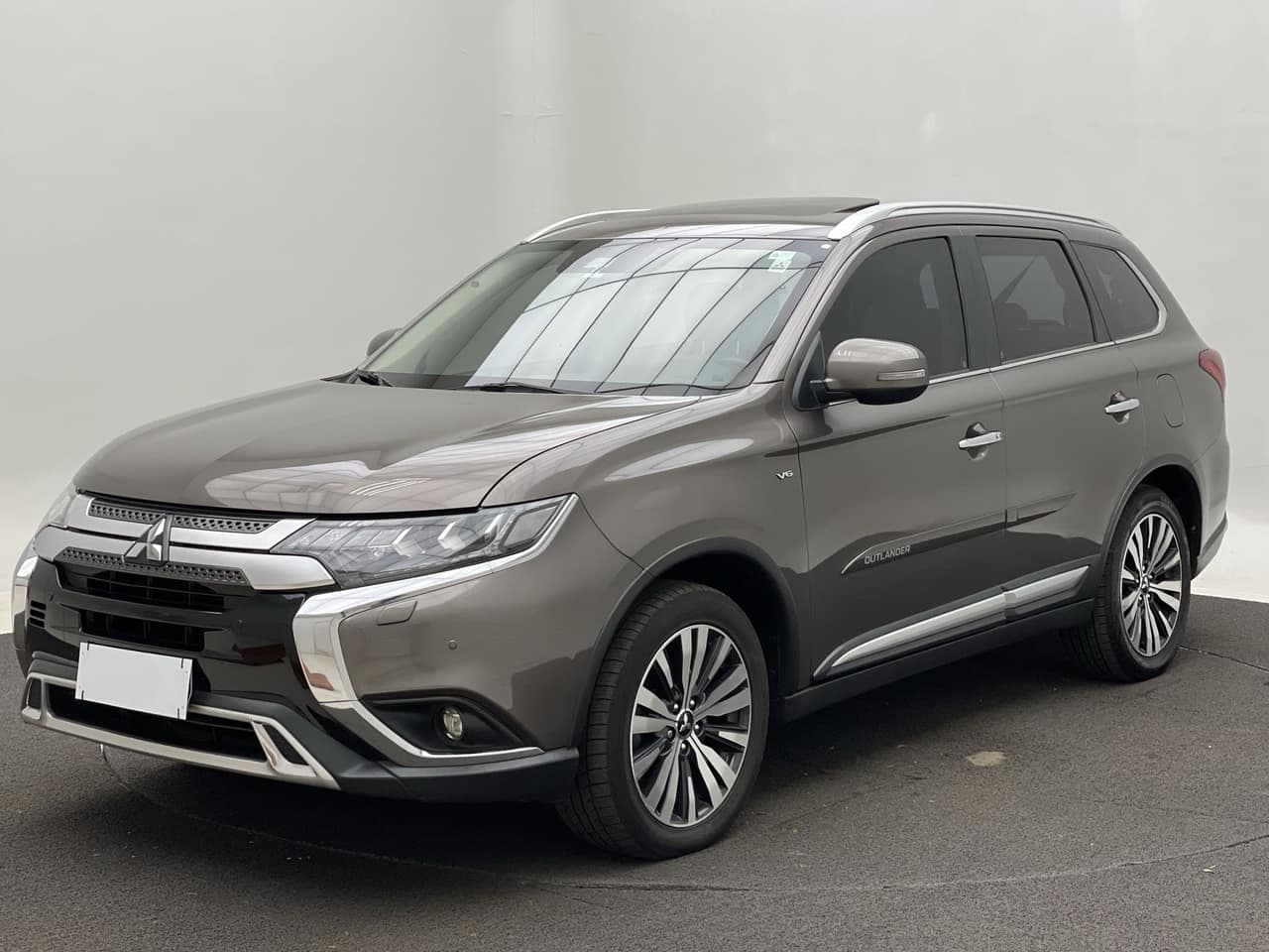 Mitsubishi Outlander OUTLANDER HPE-S 3.0 V6 4x4 5p Aut.