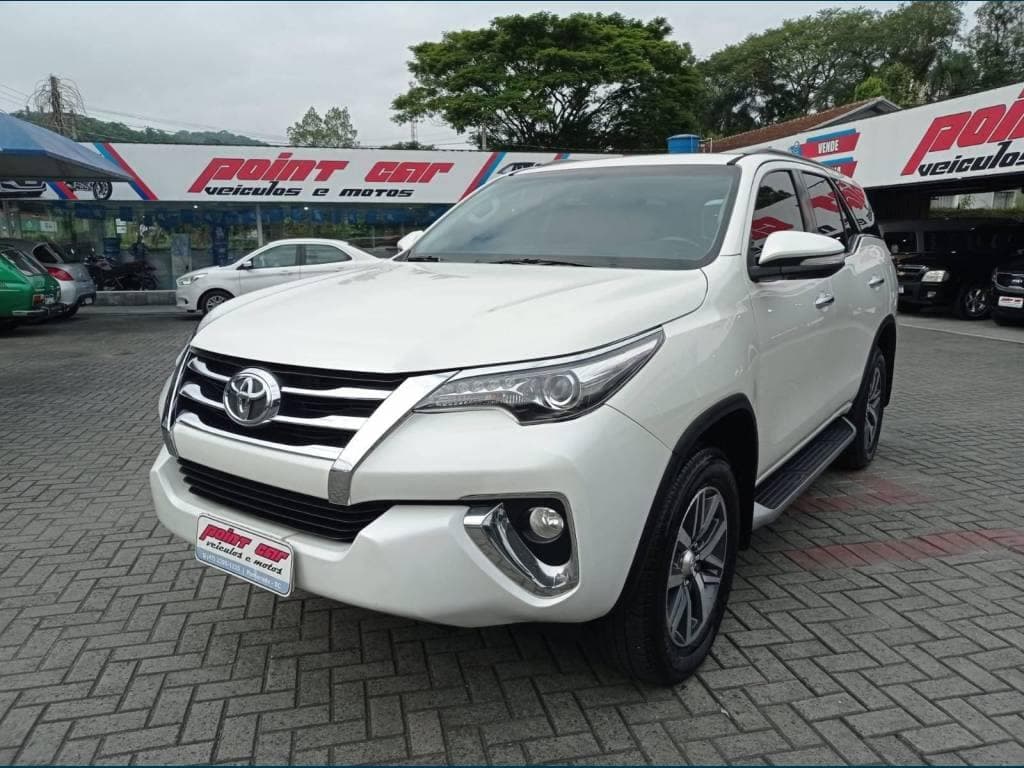 Toyota Hilux SRX 4x4 2.8 TDI 16V Dies. Aut.