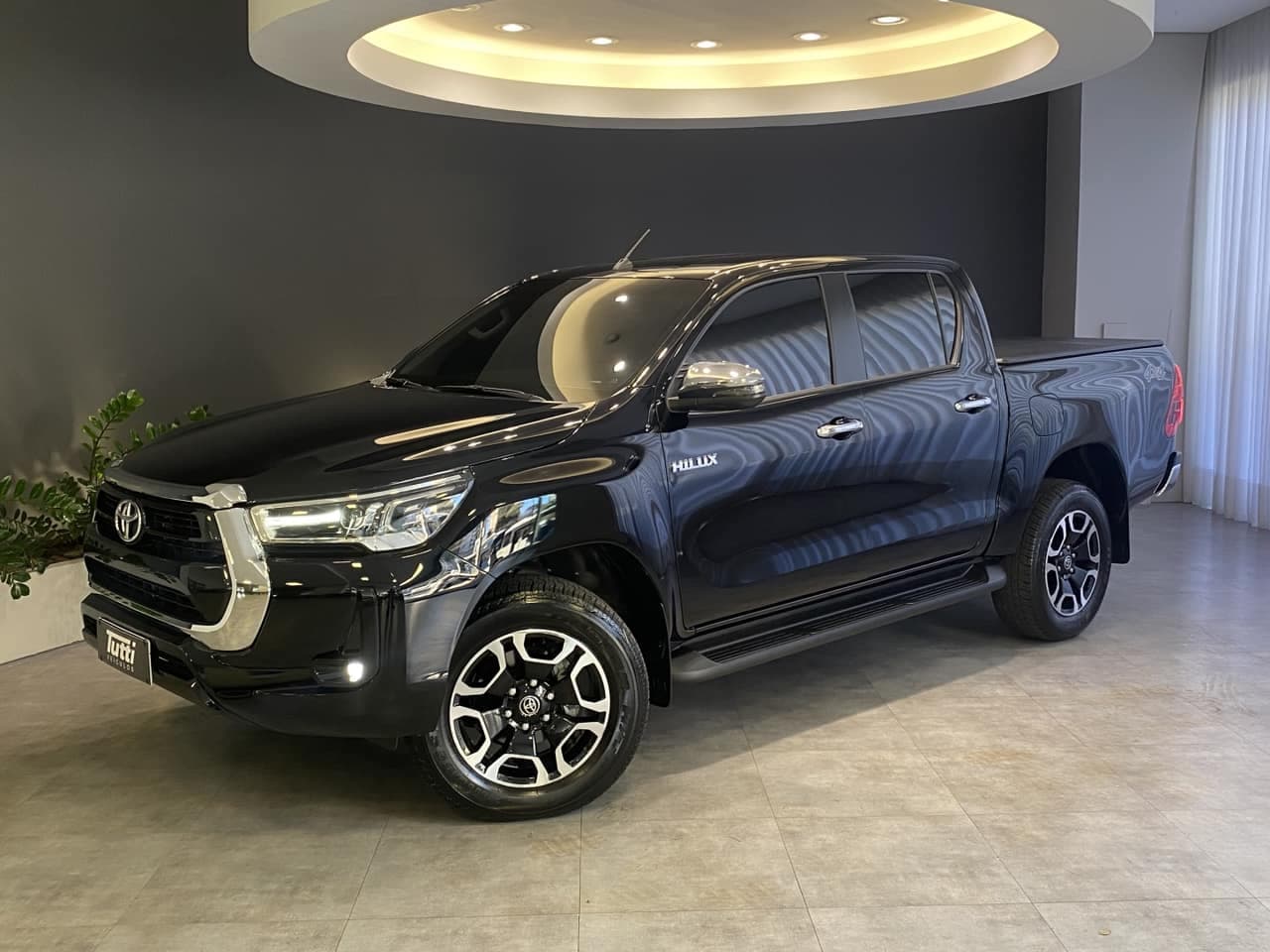 Toyota Hilux 2.8 D-4D TURBO DIESEL CD SRV 4X4 AUTOMÁTICO