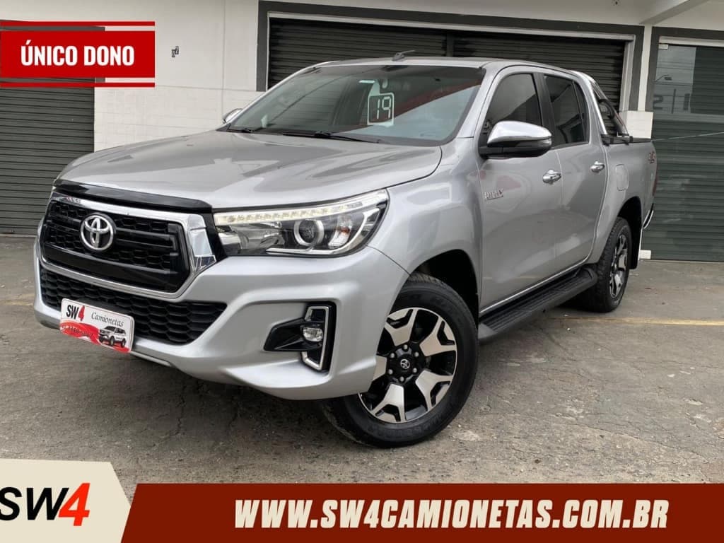 Toyota Hilux SRX 50 anos TOP