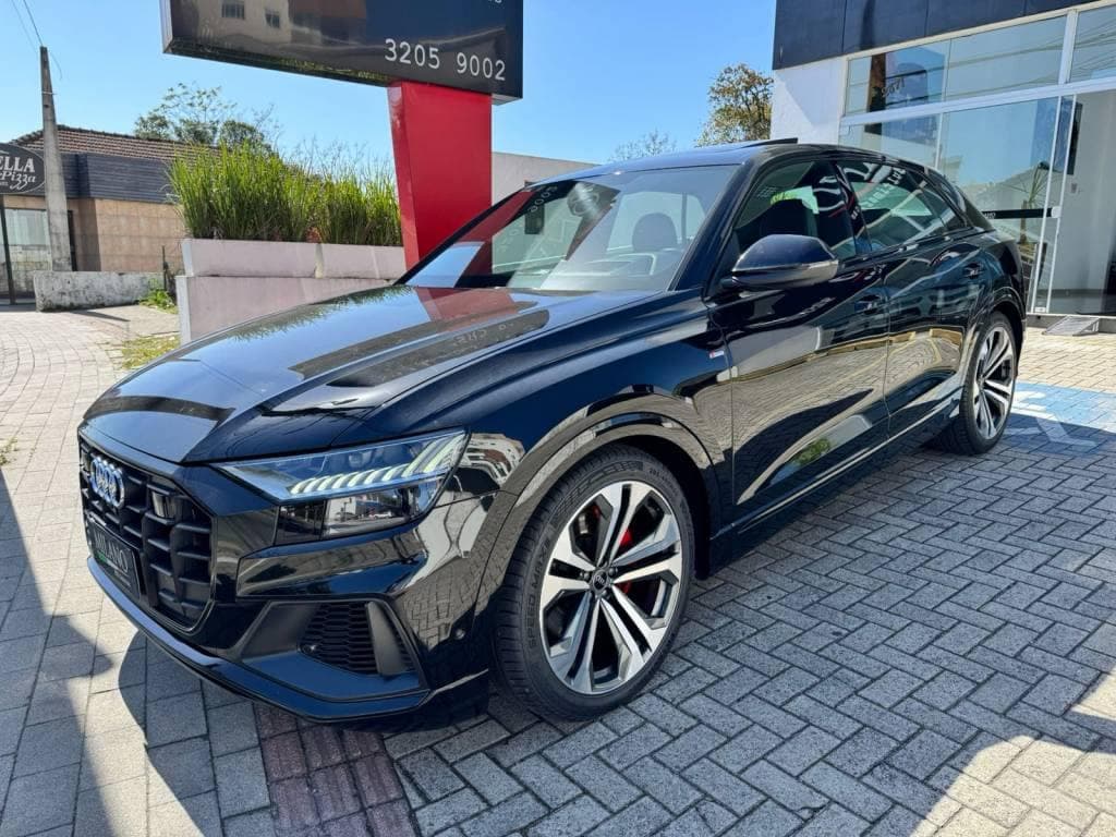 Audi Q8 3.0 TFSI Quattro S-tron/(Híb.)