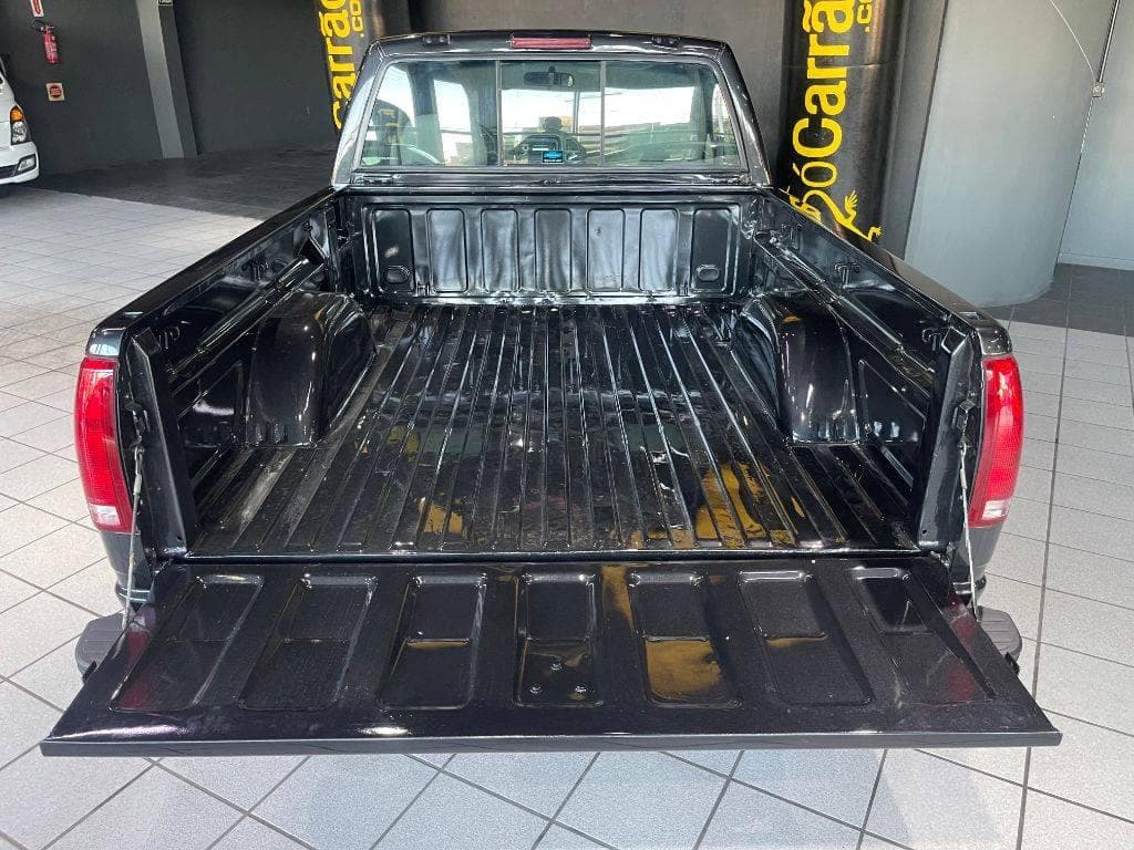 Chevrolet Silverado DLX 4.2 Diesel