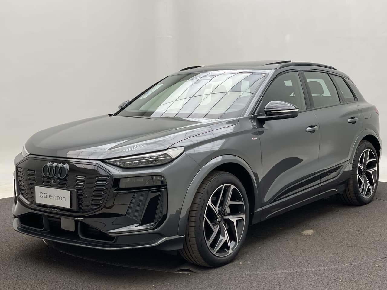 Audi Q6 Q6 E-Tron Quattro S-Line