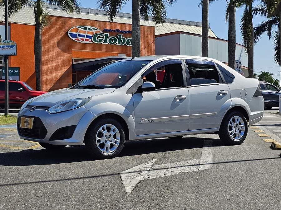 Ford Fiesta 1.6 SEDAN COMPLETO+COURO E 74.000KM