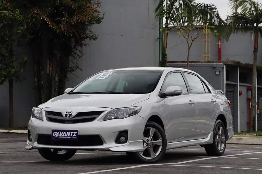 Toyota Corolla XRS 2.0 AUT BANCOS DE COURO + MULTIMIDIA