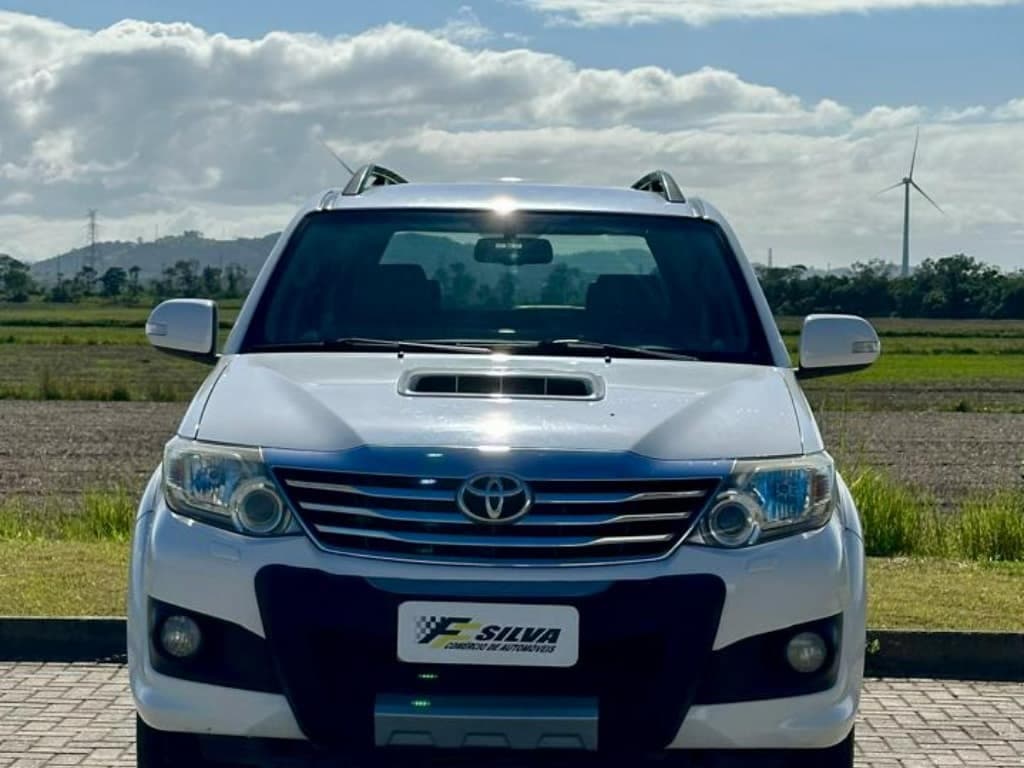 Toyota Sw4 SW4 SRV 3.O TURBO DIESEL 4X4