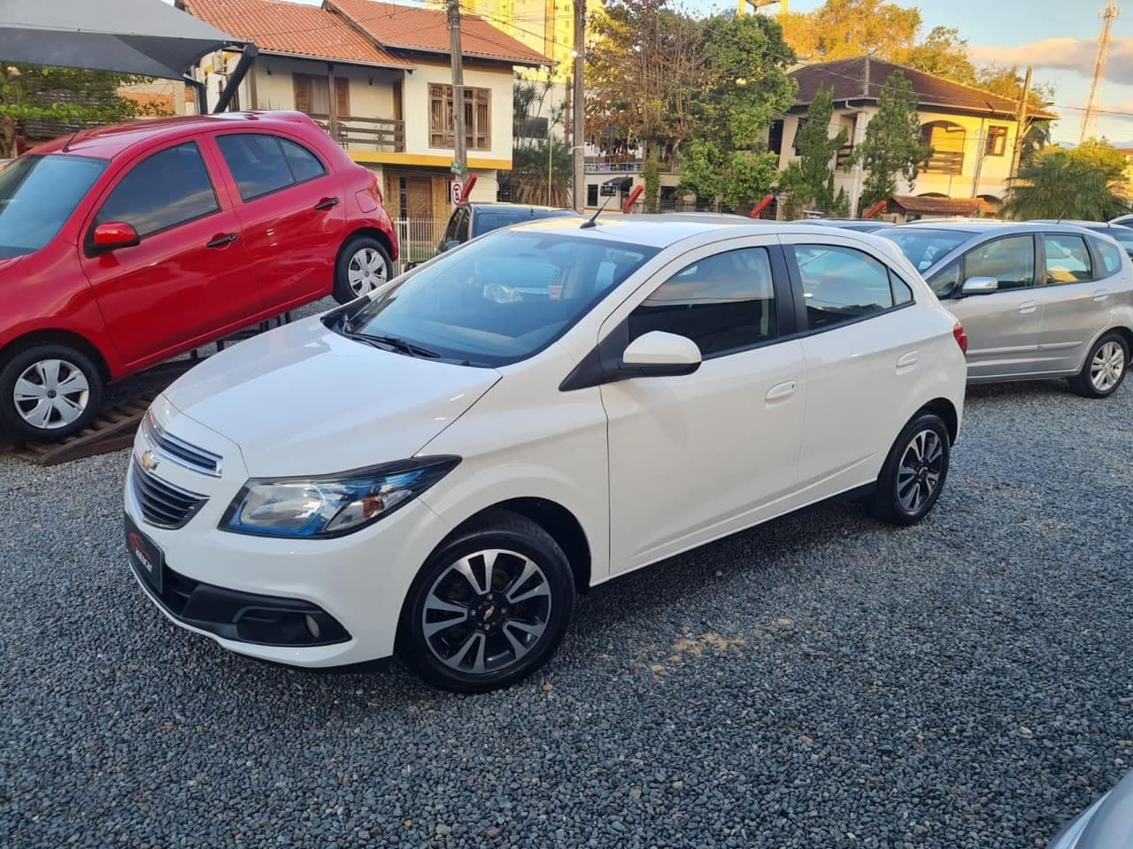 Chevrolet Onix HATCH LTZ 1.4 8V FlexPower 5p Mec.