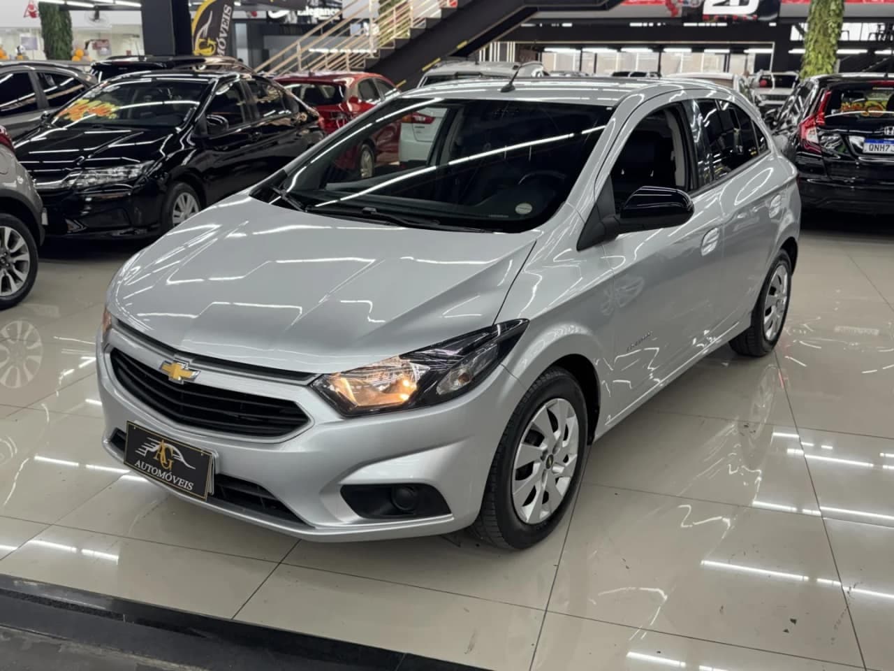 Chevrolet Onix 1.4 MPFI ADVANTAGE 8V FLEX 4P AUTOMÁTICO
