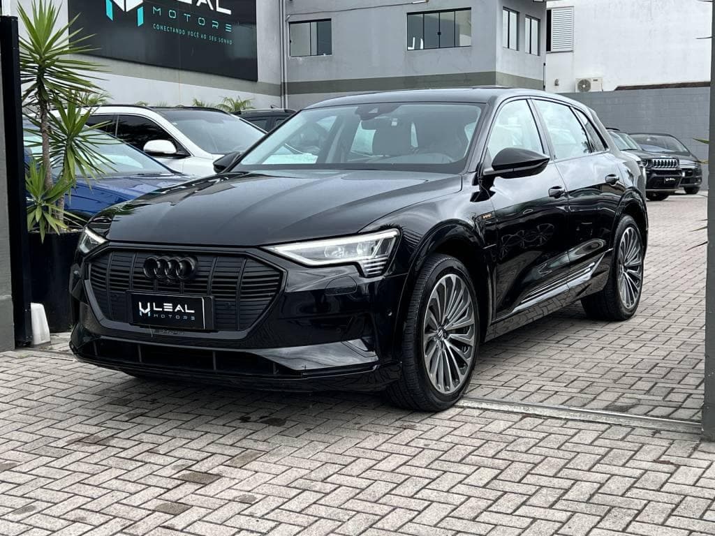 Audi Q7 (Elétrico)