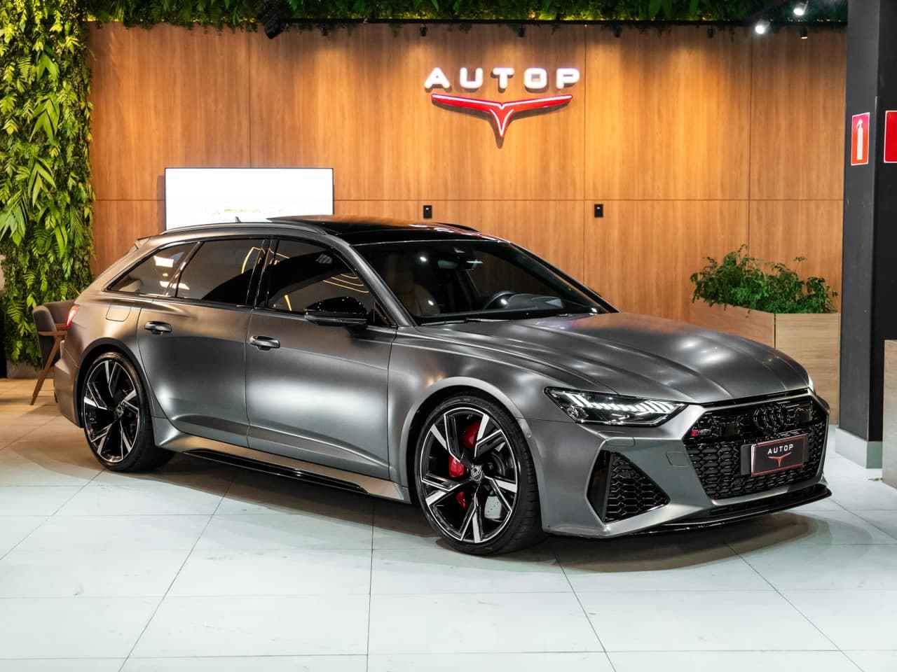 Audi RS6 4.0 AVANT V8 TWINTURBO MHEV TIPTRONIC