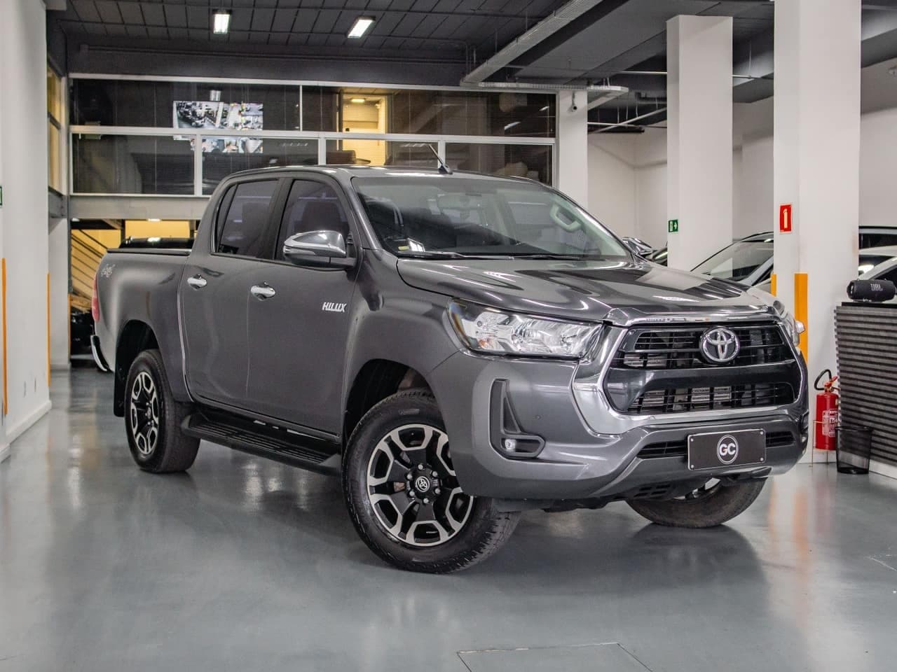Toyota Hilux 2.8 D-4D TURBO DIESEL CD SRV 4X4 AUTOMÁTICO