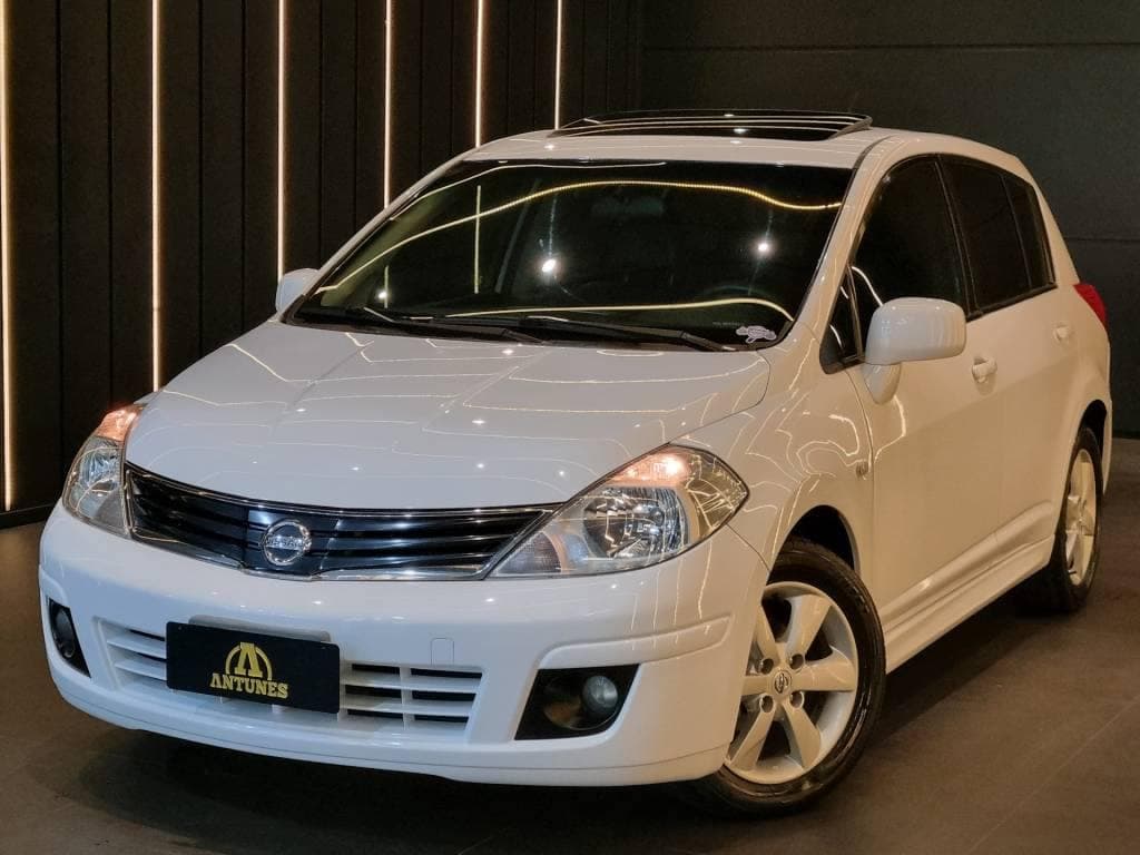 Nissan Tiida SL 1.8 Flex 16V Automático.