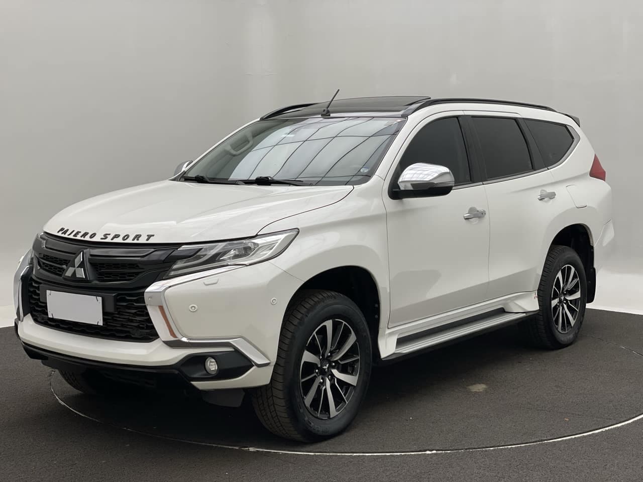 Mitsubishi Pajero Pajero Sport HPE 2.4 4x4 Diesel Aut.