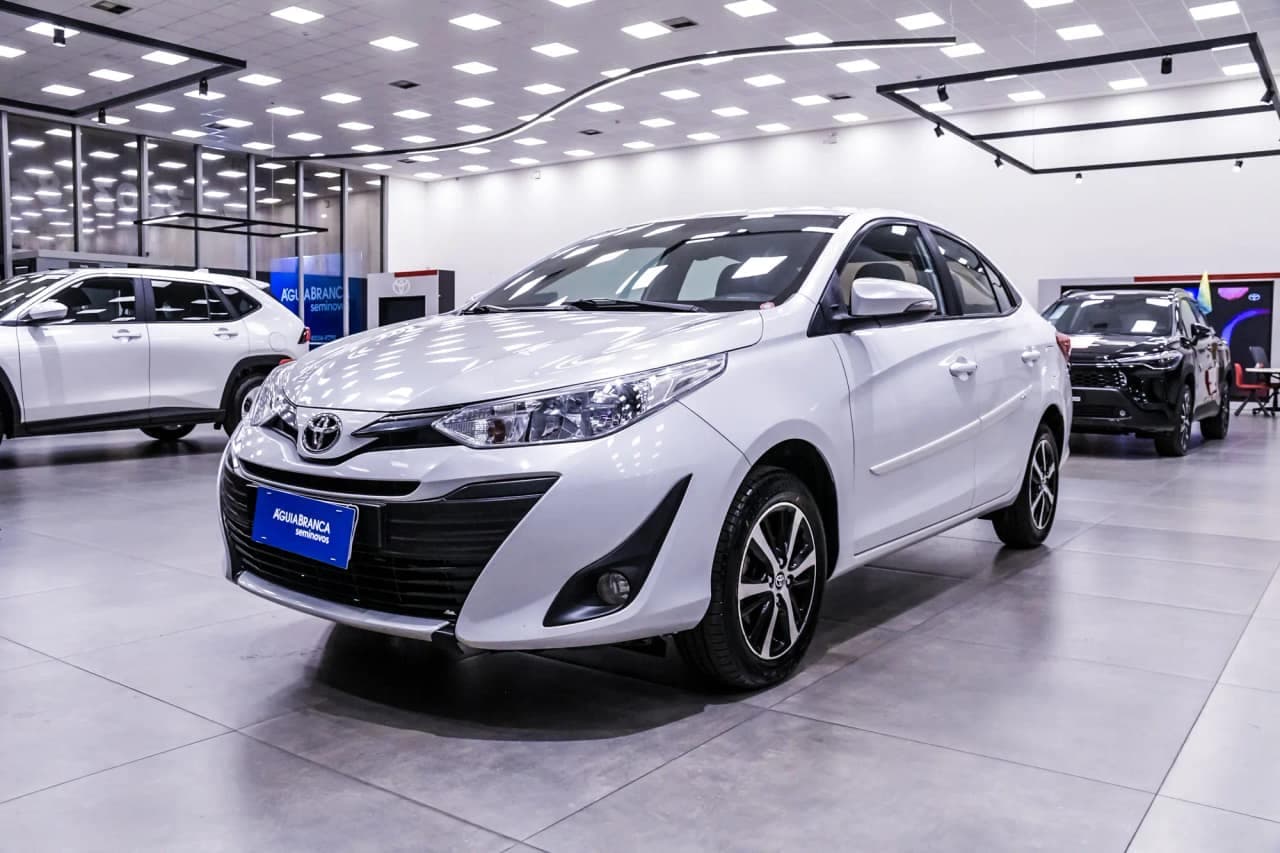 Toyota Yaris 1.5 16V FLEX SEDAN XS CONNECT MULTIDRIVE