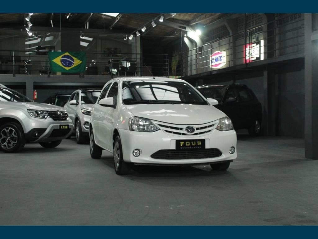 Toyota Etios X 1.3 Flex 16V 5p Mec.
