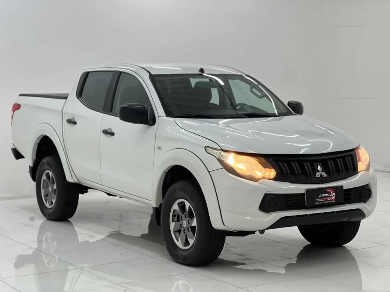 Mitsubishi L200 2.4 16V TURBO DIESEL SPORT GLS CD 4P 4X4 AUTOMÁTICO