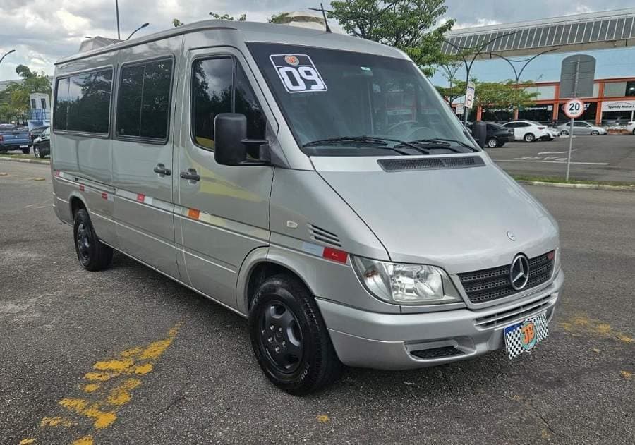 Mercedes-Benz Sprinter 313 EXECUTIVA 2.2 CDI AUTOMÁTICO / BAIXA KM