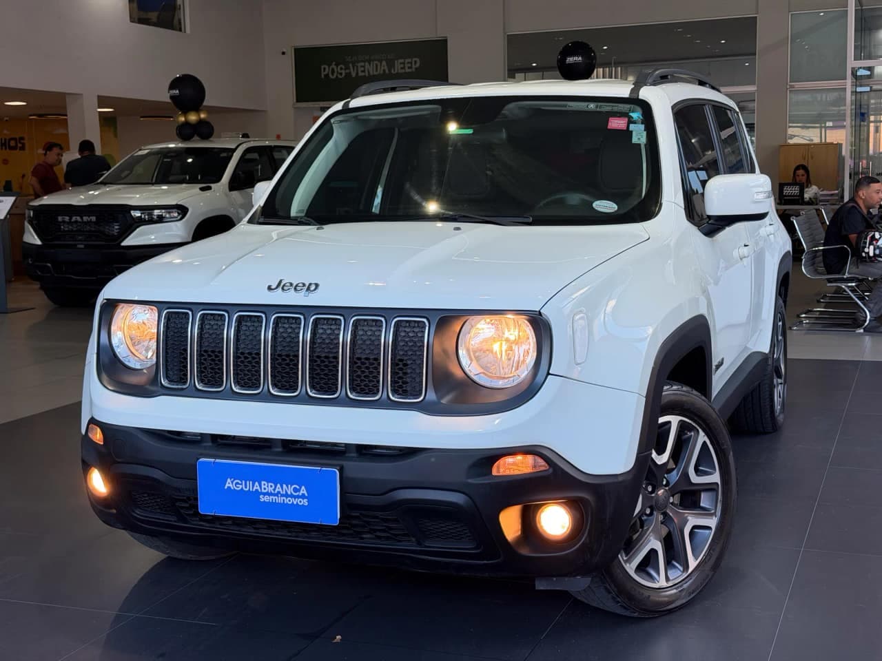 Jeep Renegade 1.8 16V FLEX LONGITUDE 4P AUTOMÁTICO