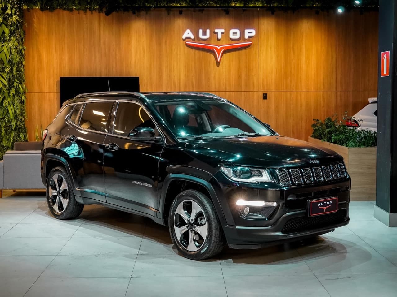 Jeep Compass 2.0 16V FLEX LONGITUDE AUTOMÁTICO