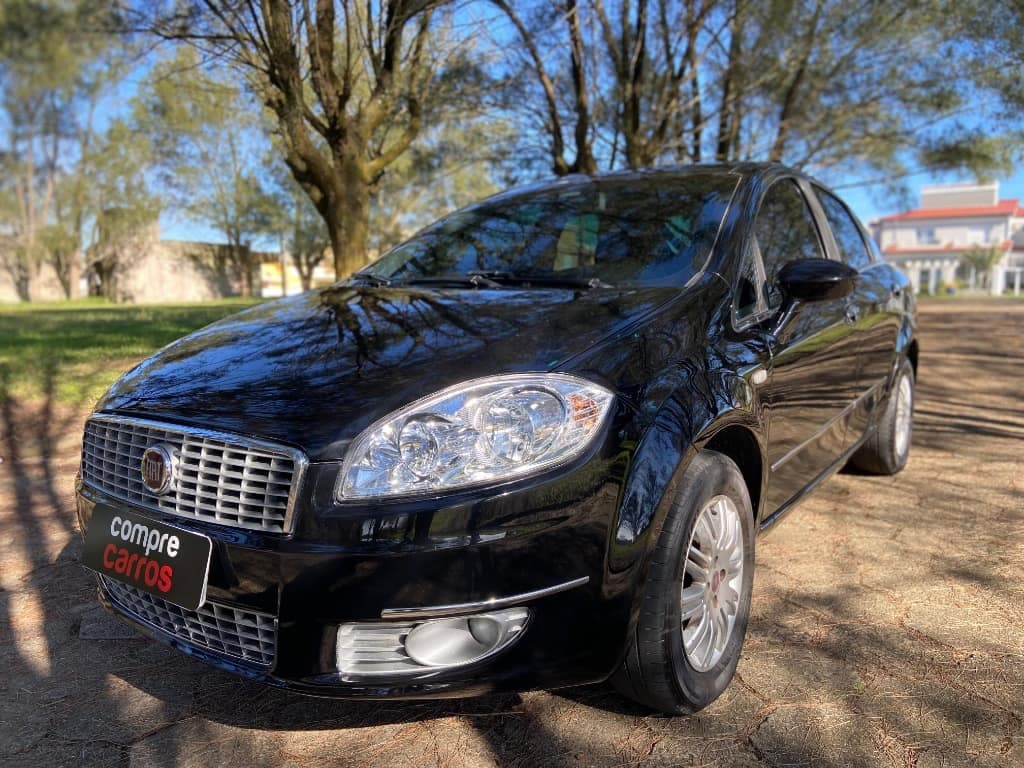 Fiat Linea ESSENCE DUALOGIC 1.8 FLEX 16V 4P