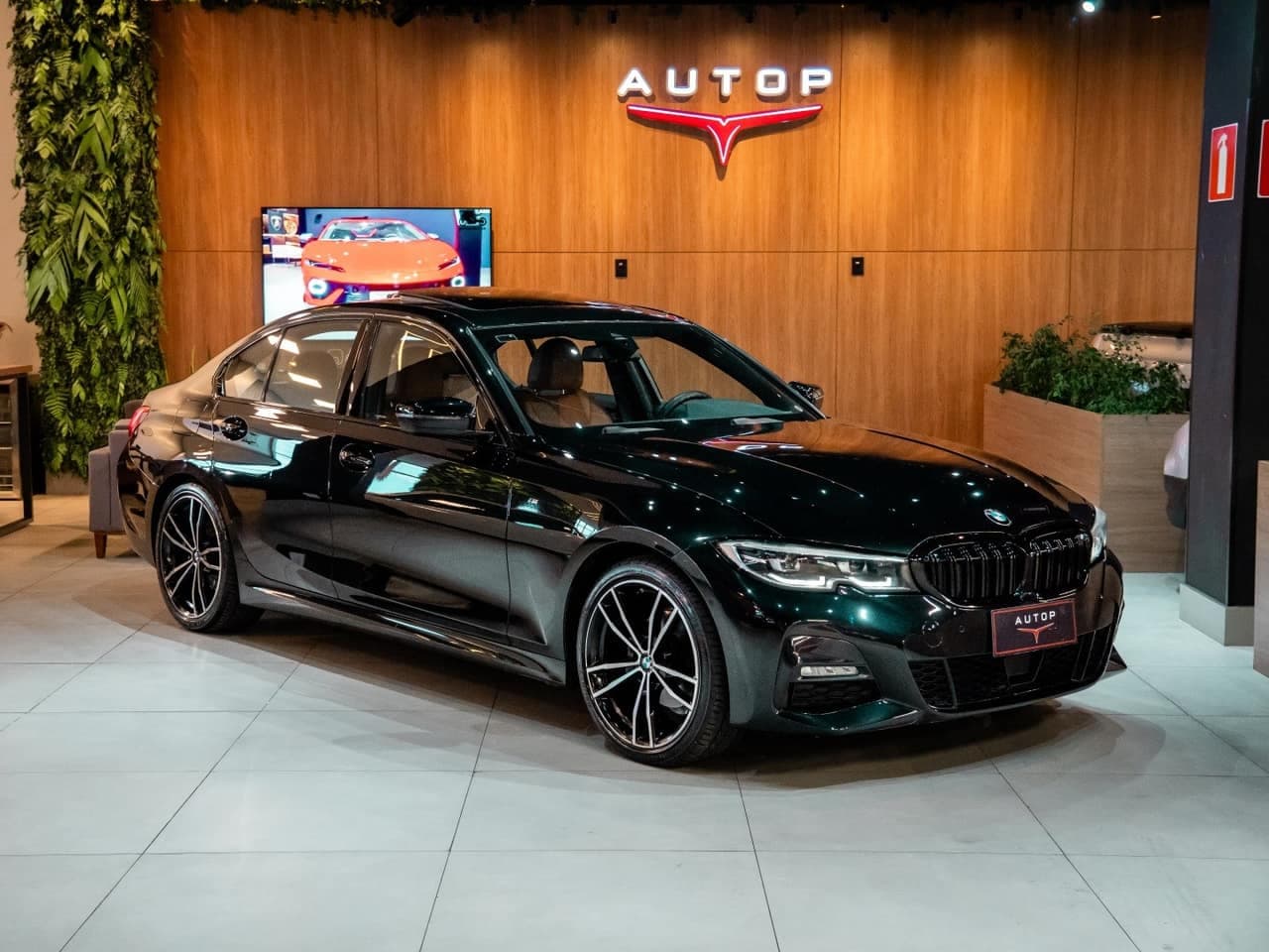 BMW 320i 2.0 16V TURBO GASOLINA M SPORT AUTOMÁTICO