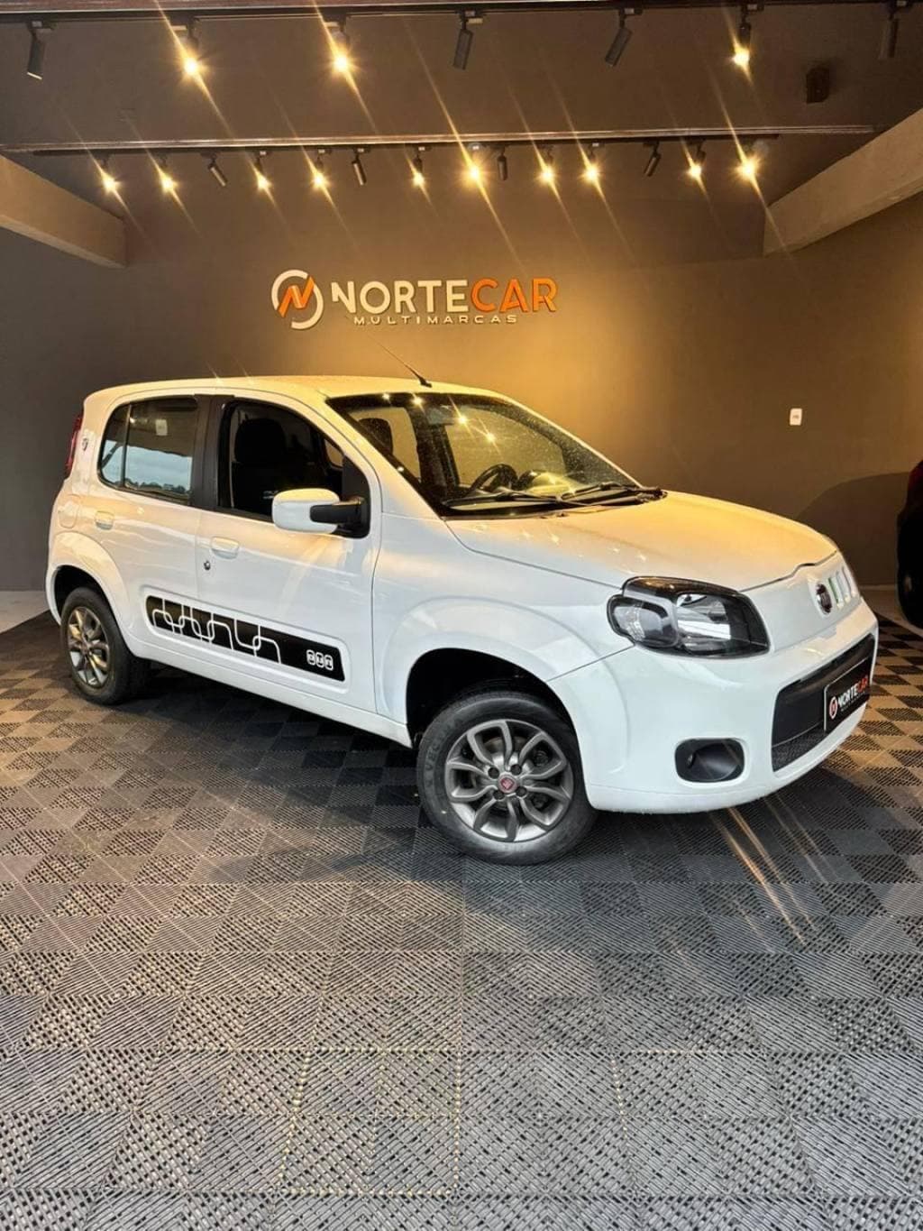 Fiat Uno VIVACE 1.0