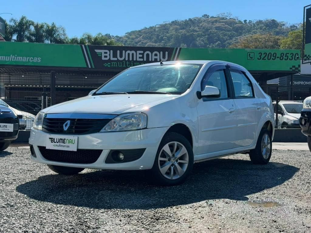 Renault Logan EXP 16