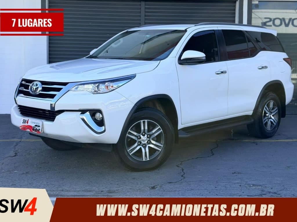 Toyota Hilux SW4 SRV 7 LUGARES FLEX