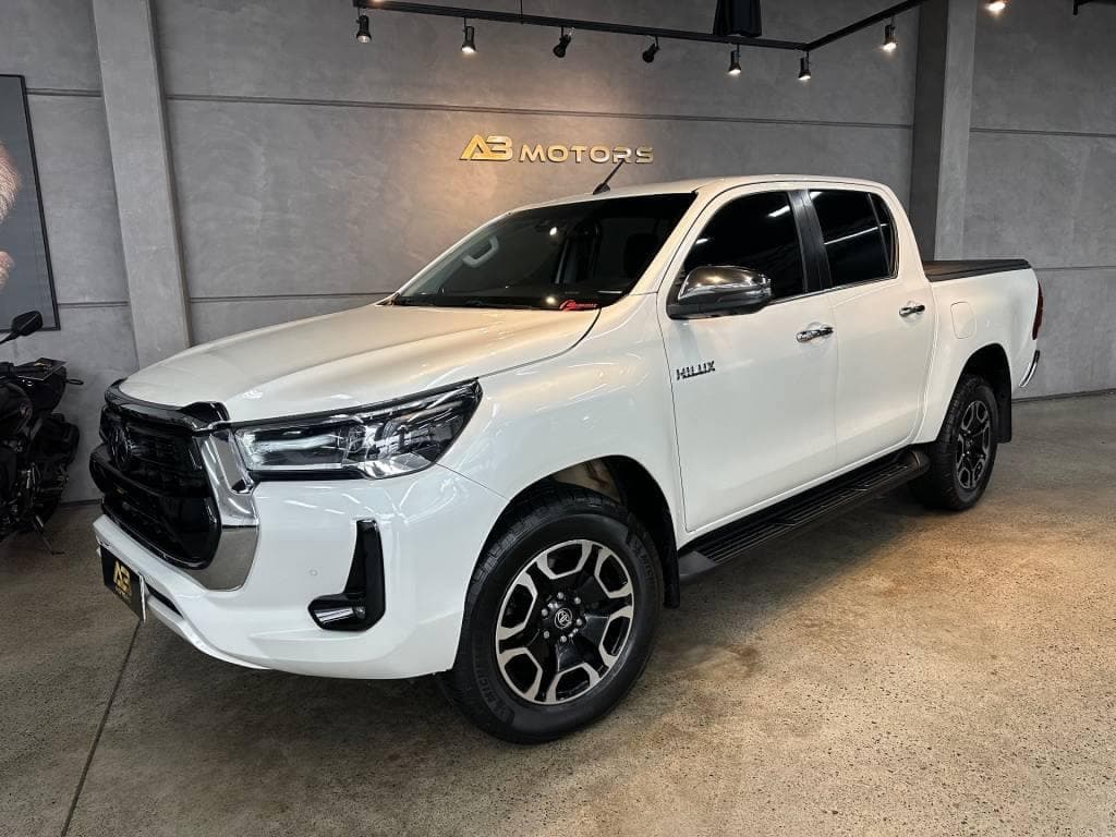 Toyota Hilux SRX
