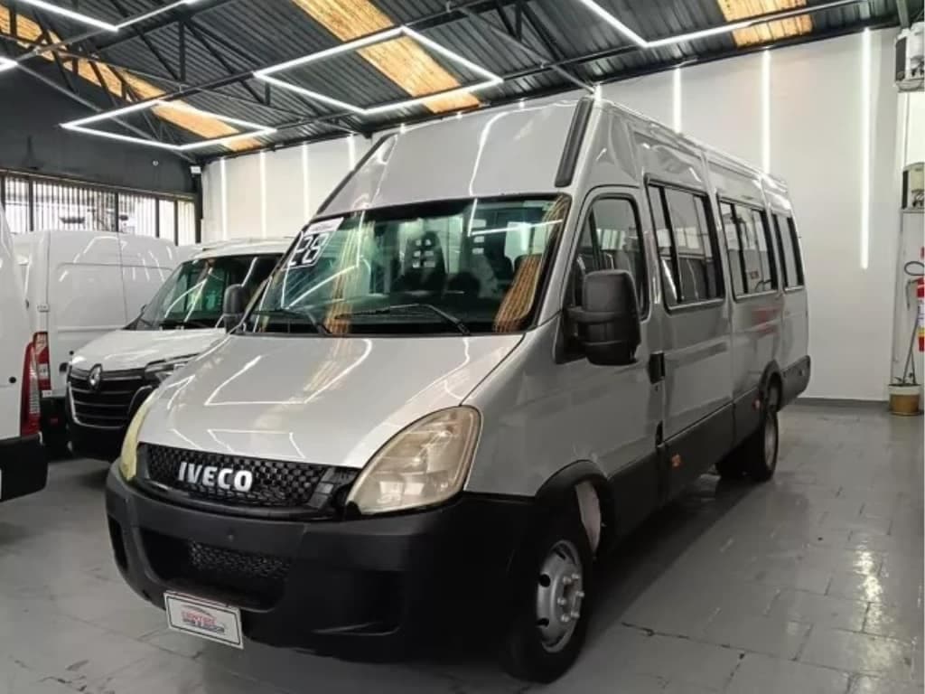 IVECO Daily 2.3 HPI DIESEL 30-130 FURGÃO MANUAL
