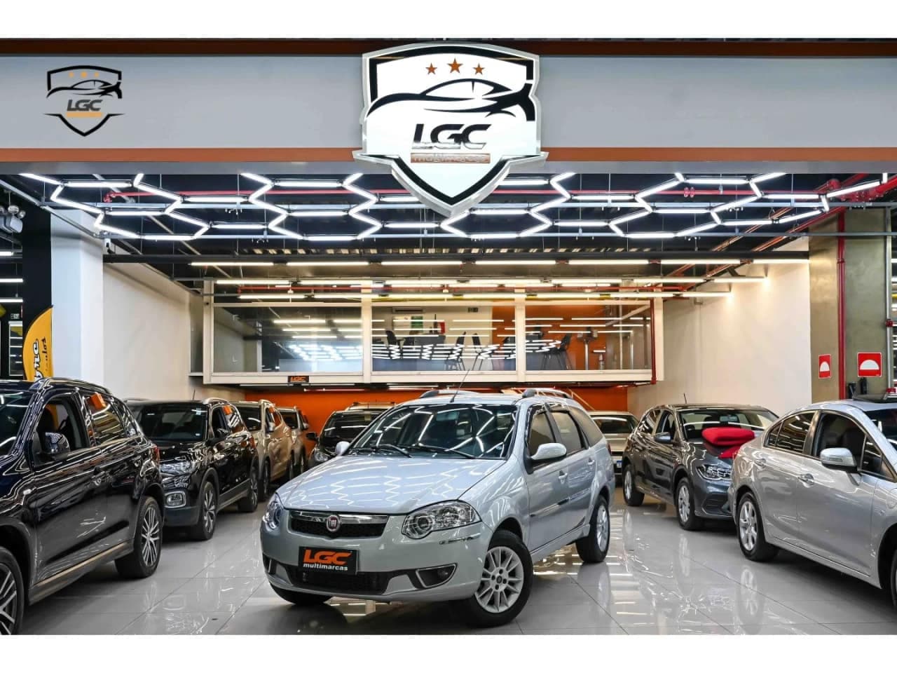 Fiat Palio 1.4 MPI ATTRACTIVE WEEKEND 8V FLEX 4P MANUAL
