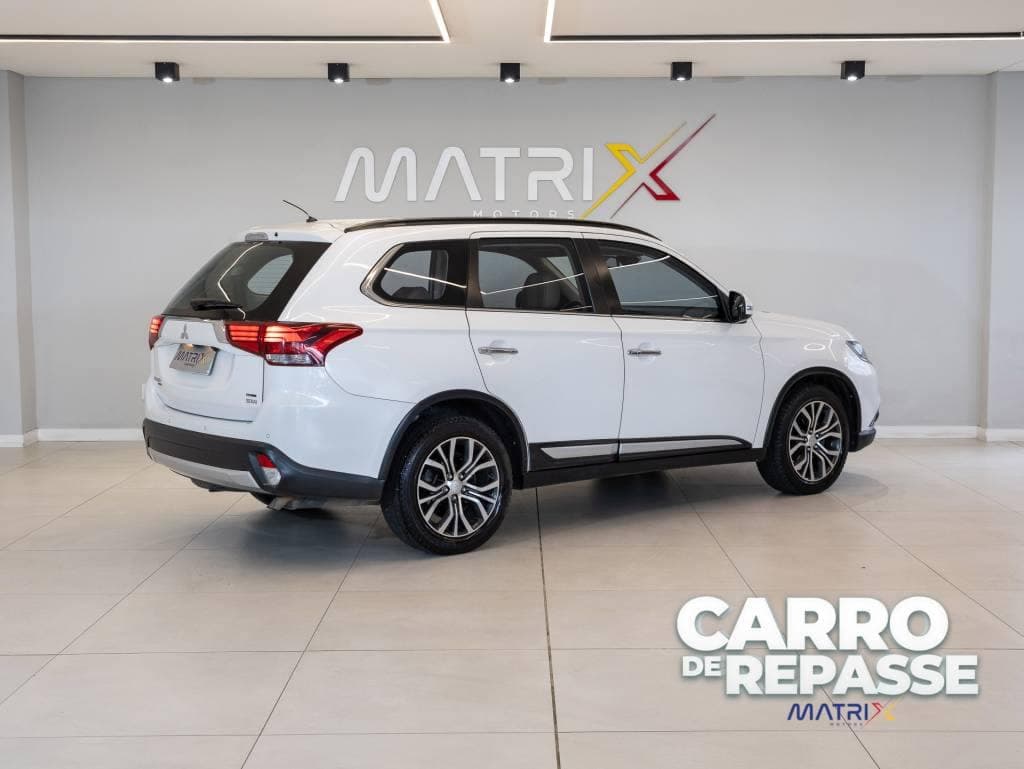 Mitsubishi Outlander 2.2 165CV DIESEL AUT.